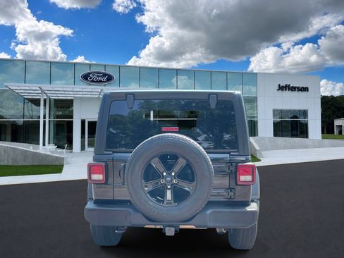 Used 2023 Jeep Wrangler Unlimited Sport AWD/4WD image 4