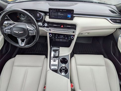 Used 2024 Genesis G70 2.5T image 14