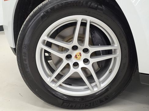 Used 2016 Porsche Macan S AWD/4WD image 43