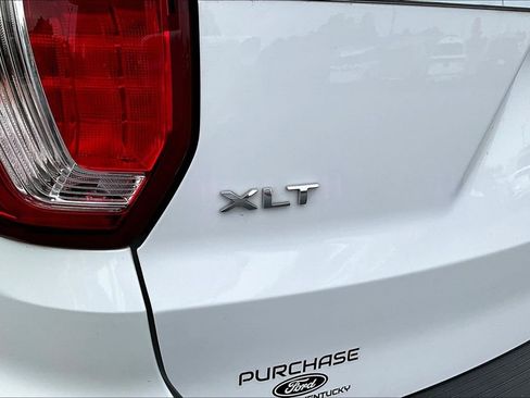 Used 2019 Ford Explorer XLT w/ Equipment Group 202A FWD image 25