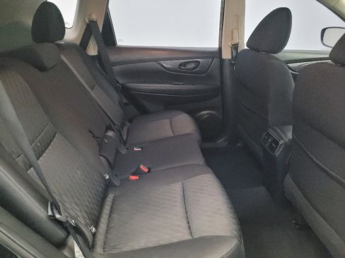 Used 2019 Nissan Rogue S image 19