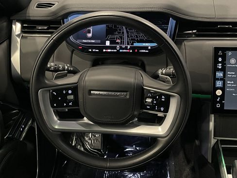 Used 2025 Land Rover Range Rover SE AWD/4WD image 19