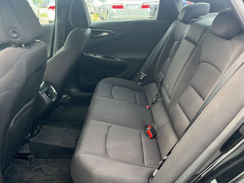 Used 2018 Chevrolet Malibu LT FWD image 15