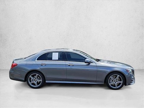 Used 2018 Mercedes-Benz E 300 image 4