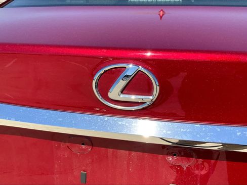 Used 2018 Lexus ES 350 w/ Luxury Package w/Wood Trim FWD image 32