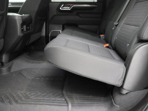 Used 2024 Chevrolet Silverado 2500 LT AWD/4WD image 34