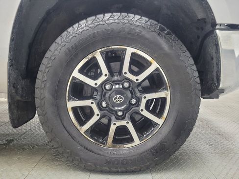 Used 2014 Toyota Tundra SR5 w/ TRD Off Road Package AWD/4WD image 31