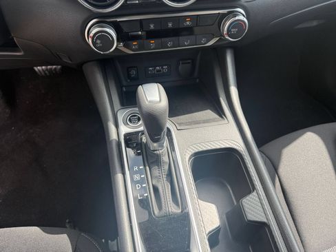 Used 2025 Nissan Sentra SV FWD image 39