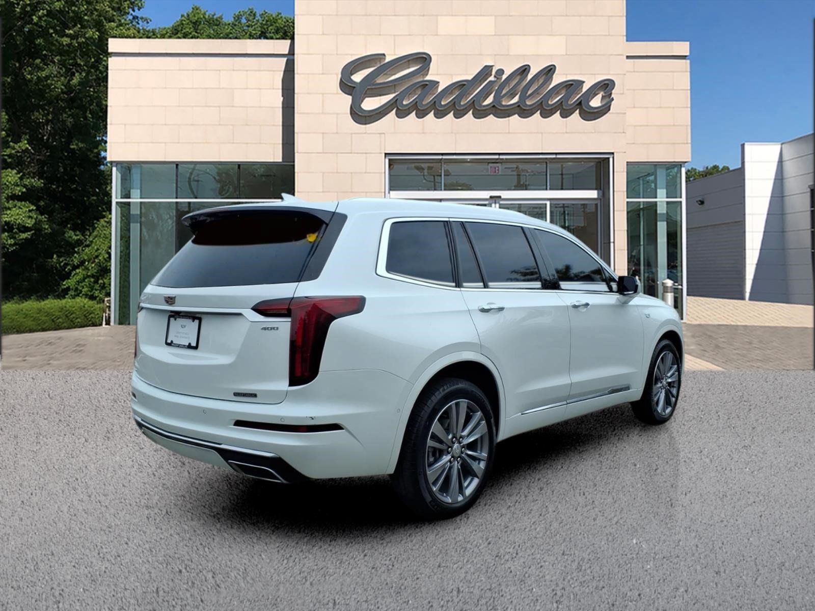 Certified 2024 Cadillac XT6 Premium Luxury w/ Technology Package AWD/4WD image 5