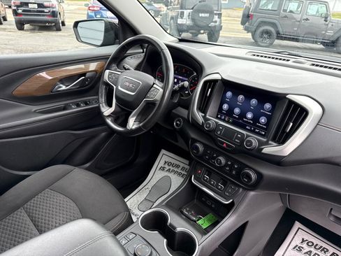 Used 2019 GMC Terrain SLE w/ Driver Convenience Package image 9