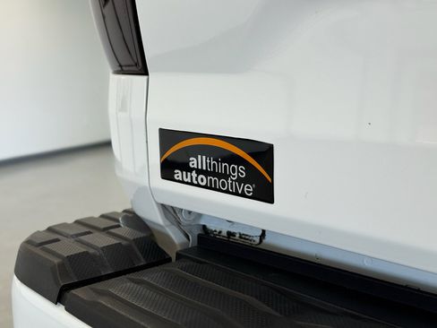 Used 2017 Toyota Tundra SR5 w/ SR5 Upgrade Package image 40