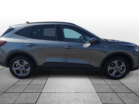 Used 2025 Ford Escape ST-Line Select AWD/4WD image 4