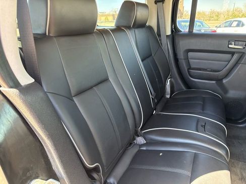 Used 2010 HUMMER H3 Alpha image 22