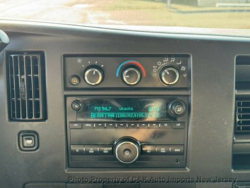 Used 2022 Chevrolet Express 3500 LS RWD image 23