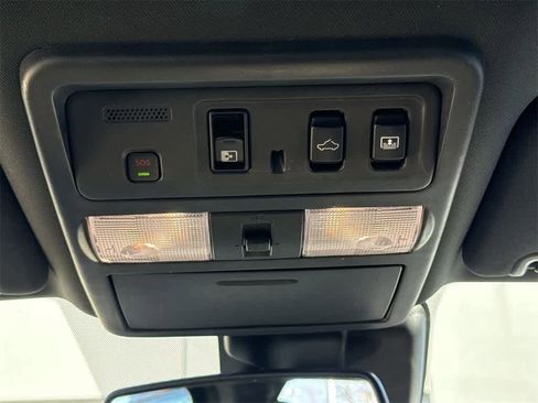 Used 2021 Nissan Titan Platinum Reserve w/ Moonroof Package image 20