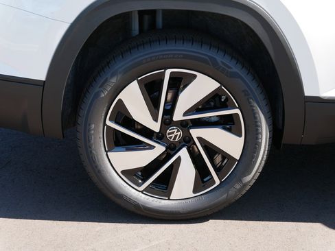 New 2026 Volkswagen Atlas SE image 5