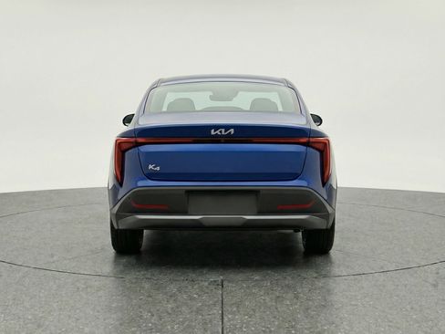 Used 2025 Kia K4 LXS image 7