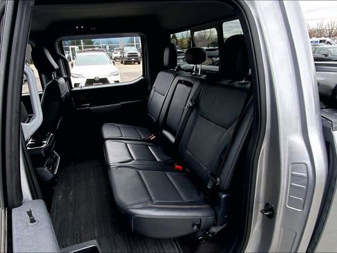 Used 2021 Ford F150 Lariat w/ Trailer Tow Package image 21