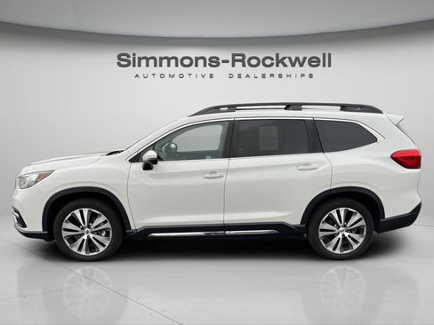 Used 2022 Subaru Ascent Limited w/ Technology Package image 4