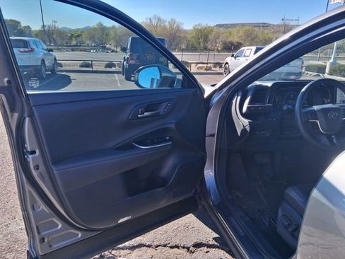 Certified 2024 Toyota Crown Limited image 3