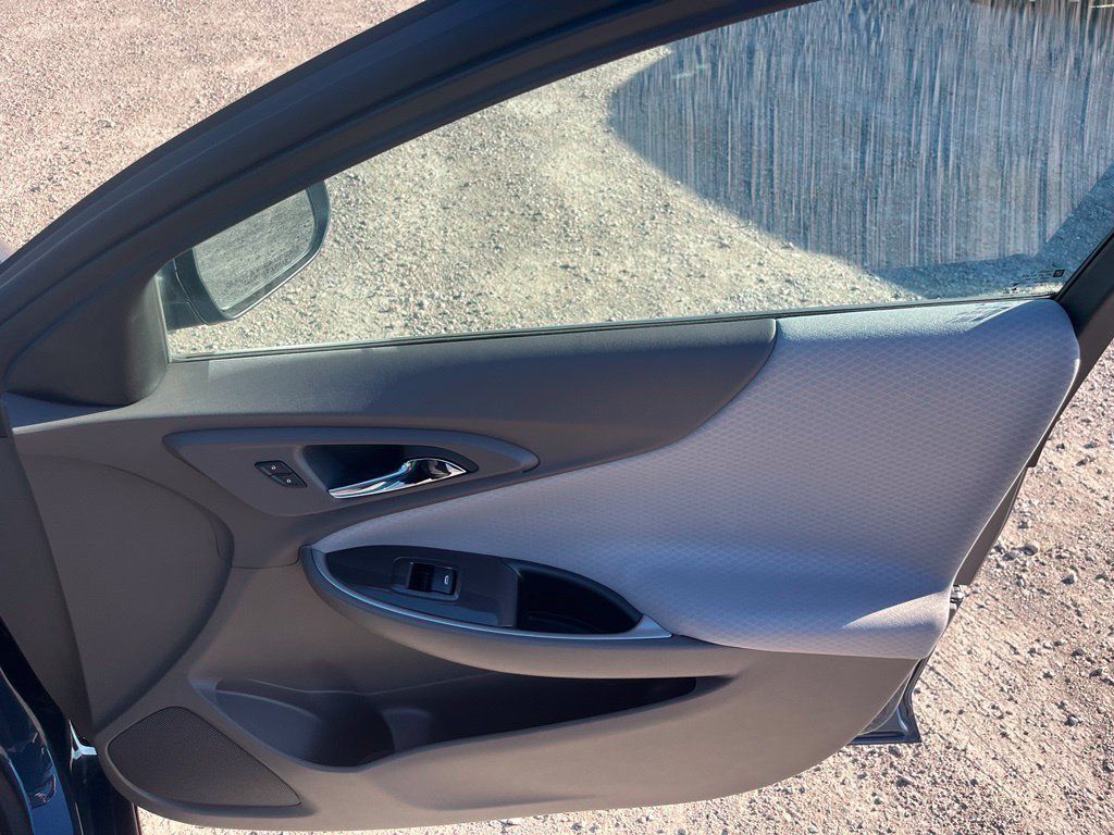 Used 2024 Chevrolet Malibu LS FWD image 33
