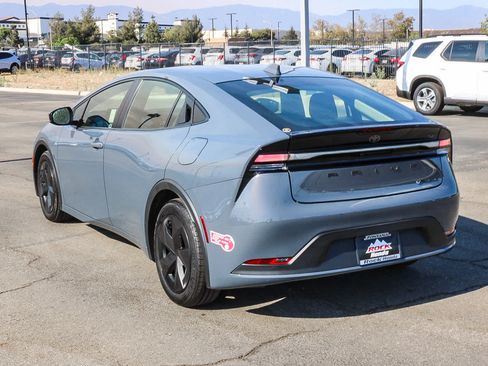 Used 2024 Toyota Prius Prime FWD image 8