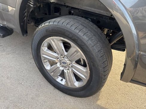 Used 2019 Ford F150 Lariat w/ Equipment Group 502A Luxury image 8