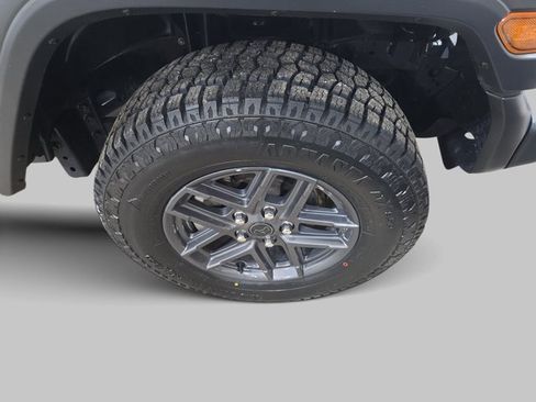 Used 2024 Jeep Wrangler Sport S image 33