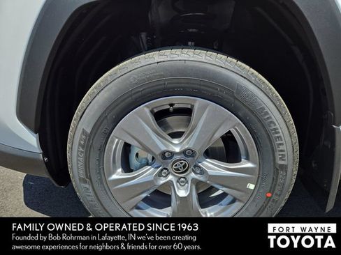 Used 2024 Toyota RAV4 XLE AWD/4WD image 3