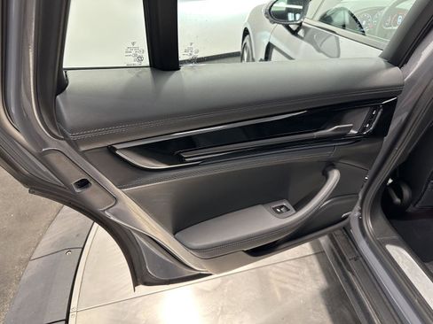 Certified 2025 Porsche Panamera 4 image 33