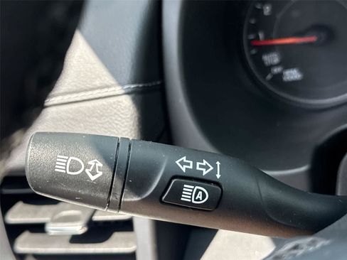 Used 2023 GMC Terrain SLT AWD/4WD image 26