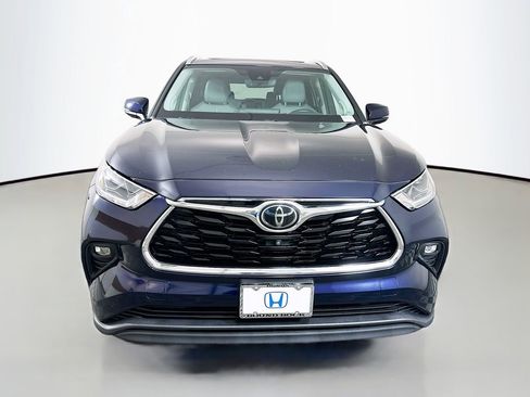 Used 2020 Toyota Highlander Limited image 2
