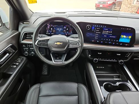 Used 2025 Chevrolet Tahoe LT AWD/4WD image 8