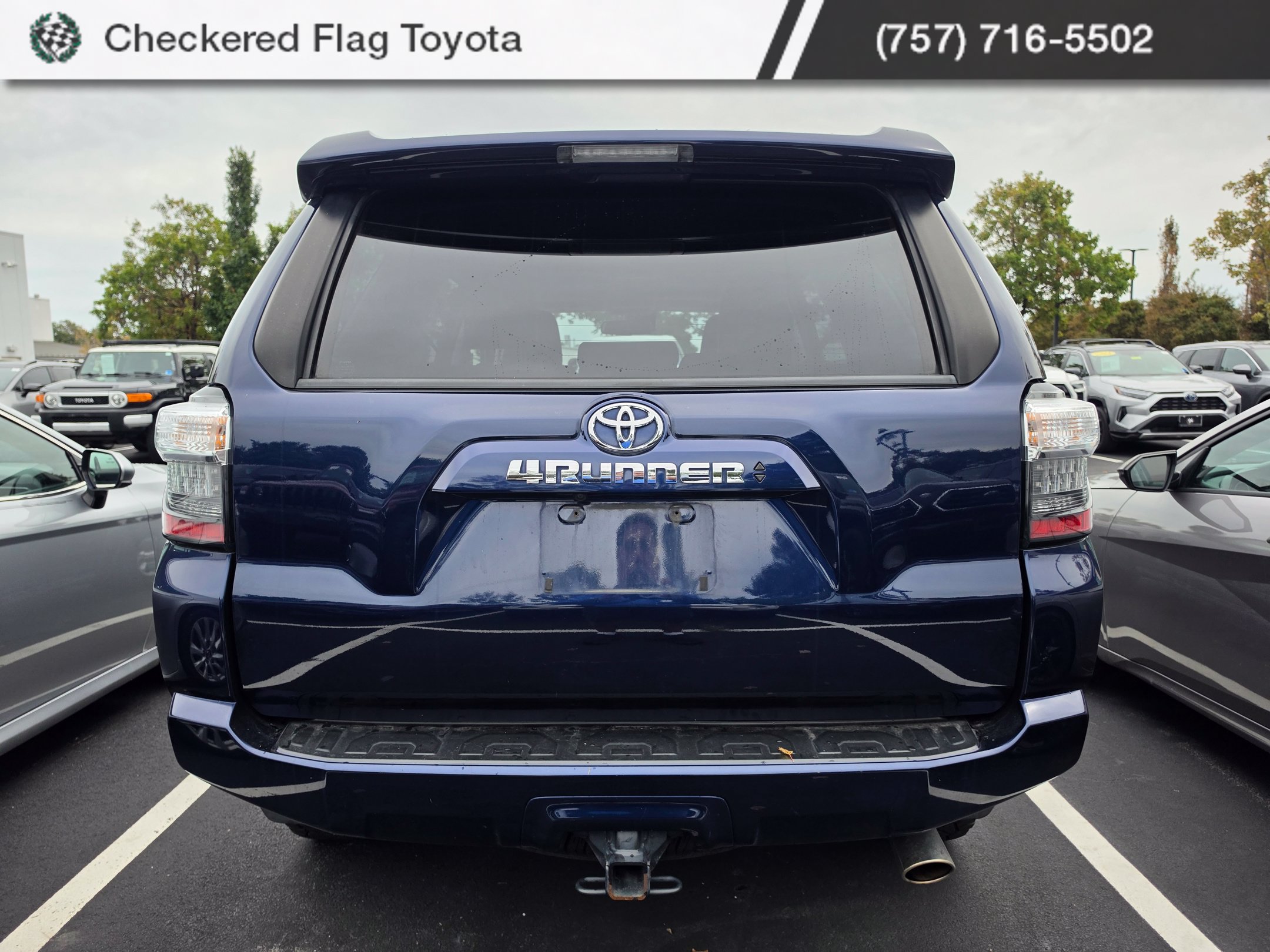 Used 2022 Toyota 4Runner SR5 Premium w/ Moonroof Package AWD/4WD image 5