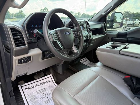 Used 2022 Ford F250 XL w/ Power Equipment Group RWD image 10