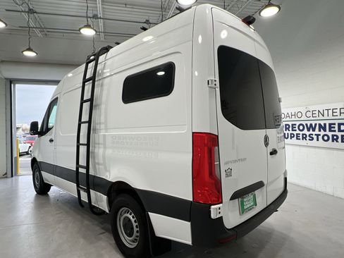 Used 2022 Mercedes-Benz Sprinter 144 Cargo image 6