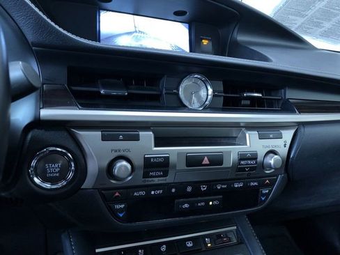 Used 2018 Lexus ES 350 image 29