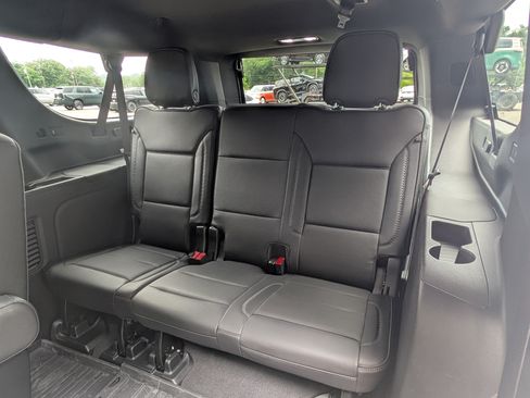 Used 2023 GMC Yukon XL Denali w/ Denali Reserve Package AWD/4WD image 19