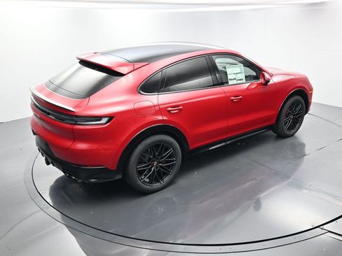 Certified 2026 Porsche Cayenne GTS image 37