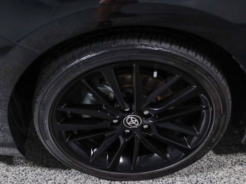 Used 2024 Toyota Camry XSE FWD image 11