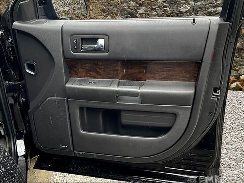 Used 2019 Ford Flex Limited image 23