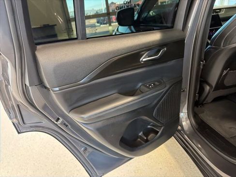 Used 2023 Jeep Grand Cherokee Altitude image 43