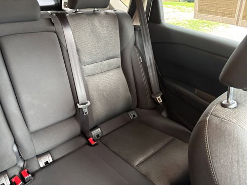 Used 2025 Nissan Rogue SV FWD image 39