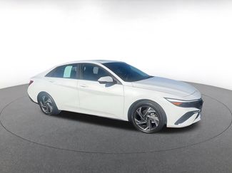 Used 2025 Hyundai Elantra Limited video 2