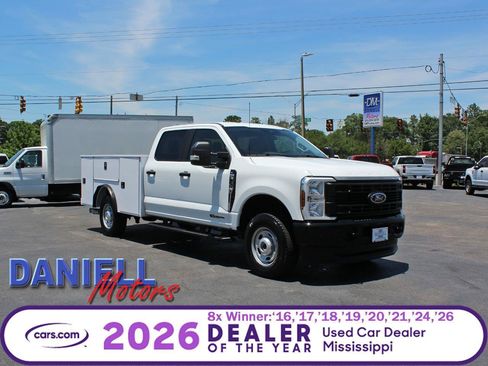 Used 2025 Ford F250 XL w/ FX4 Off-Road Package AWD/4WD image 1