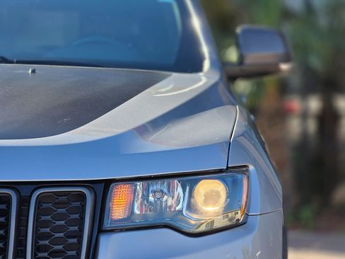 Used 2020 Jeep Grand Cherokee Trailhawk image 8