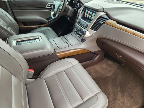 Used 2019 GMC Yukon XL Denali w/ Denali Ultimate Package AWD/4WD image 7