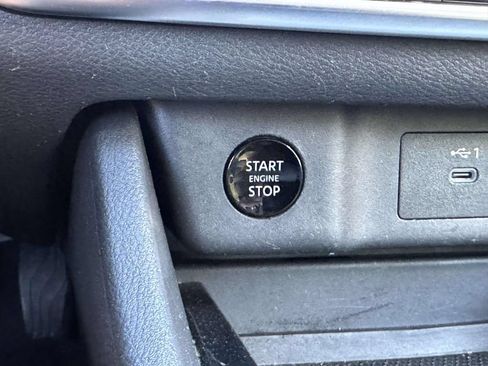 Used 2024 Nissan Rogue SV AWD/4WD image 27