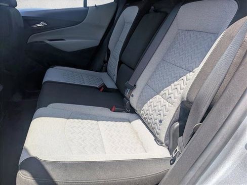 Used 2023 Chevrolet Equinox LT FWD image 18