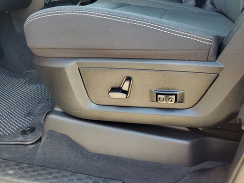 Used 2024 RAM 2500 Big Horn w/ Night Edition image 9